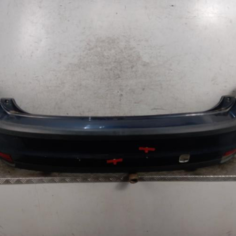 Pare choc arriere FORD FOCUS 2
