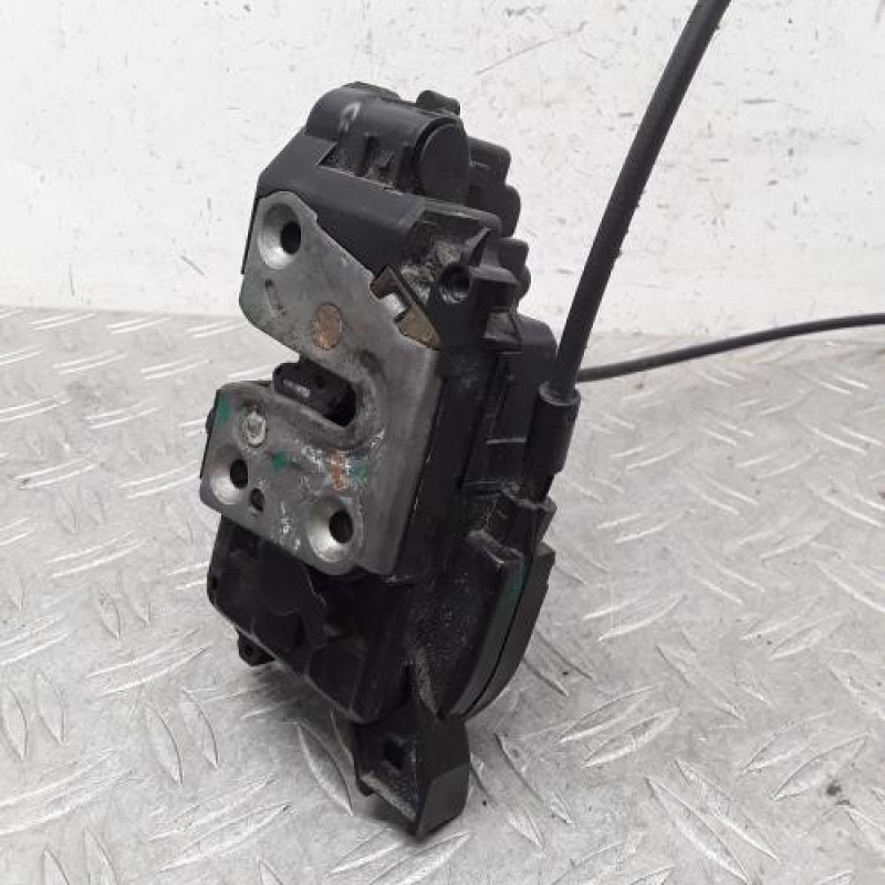 Serrure avant droit RENAULT CLIO 3