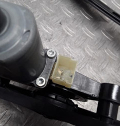 Leve vitre electrique avant gauche VOLKSWAGEN GOLF 7 Photo n°3