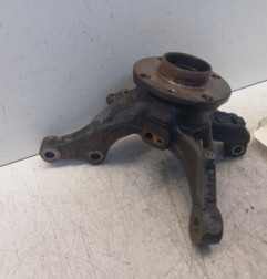 Moyeu avant gauche PEUGEOT BIPPER