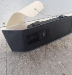 Interrupteur de leve vitre arriere droit SKODA FABIA 3