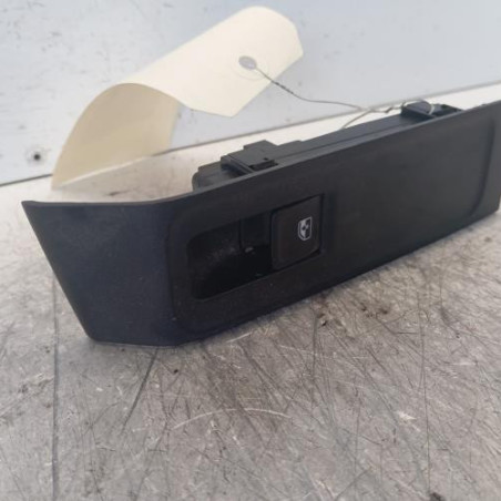 Interrupteur de leve vitre arriere droit SKODA FABIA 3
