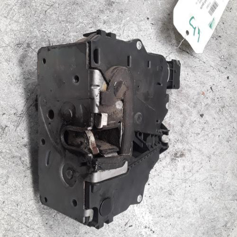 Serrure avant gauche PEUGEOT BOXER 3 Serrure avant gauche PEUGEOT BOXER 3