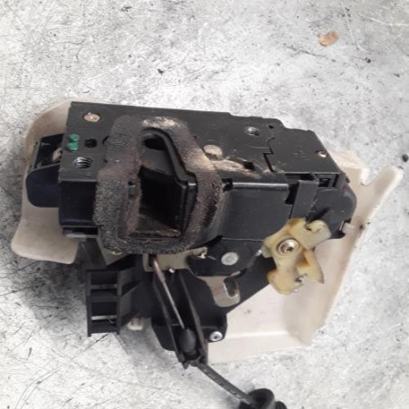 Serrure avant gauche VOLKSWAGEN POLO 4