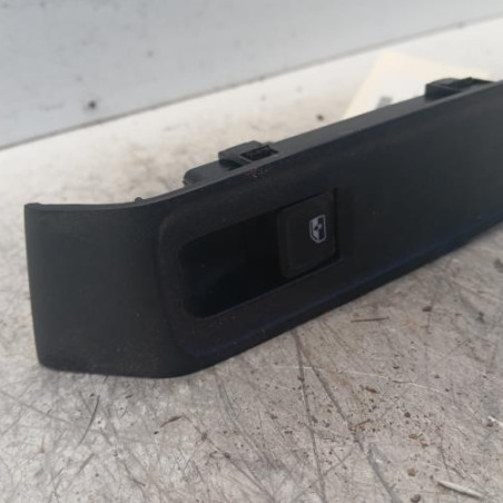 Interrupteur de leve vitre arriere gauche SKODA FABIA 3