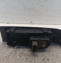 Interrupteur de leve vitre arriere gauche SKODA FABIA 3 Photo n°4