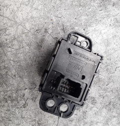 Poignee electrique frein a main NISSAN QASHQAI 2