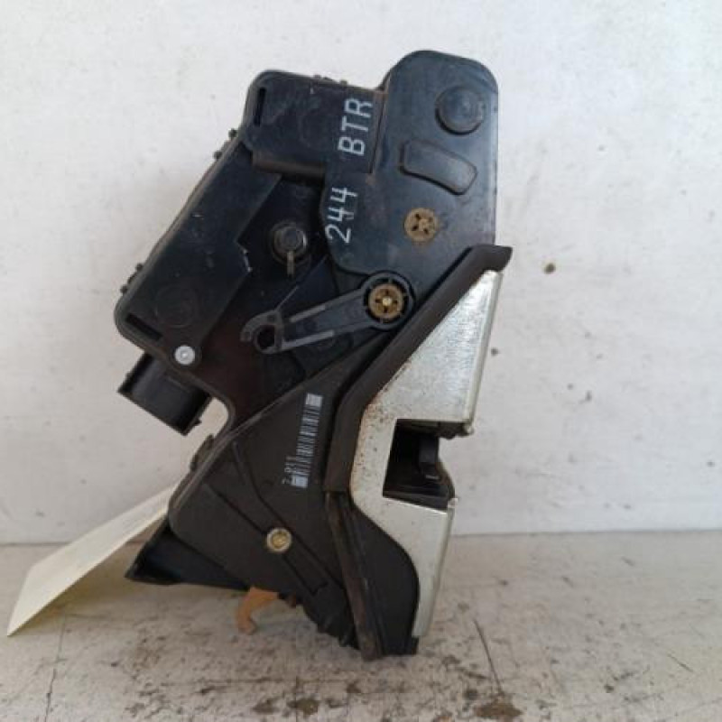 Serrure avant droit BMW SERIE 3 E46 Serrure avant droit BMW SERIE 3 E46