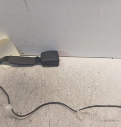 Attache ceinture avant droit SKODA FABIA 3 Photo n°1