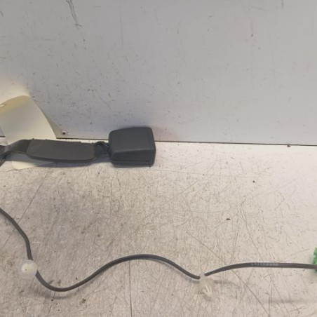 Attache ceinture avant droit SKODA FABIA 3 Photo n°1