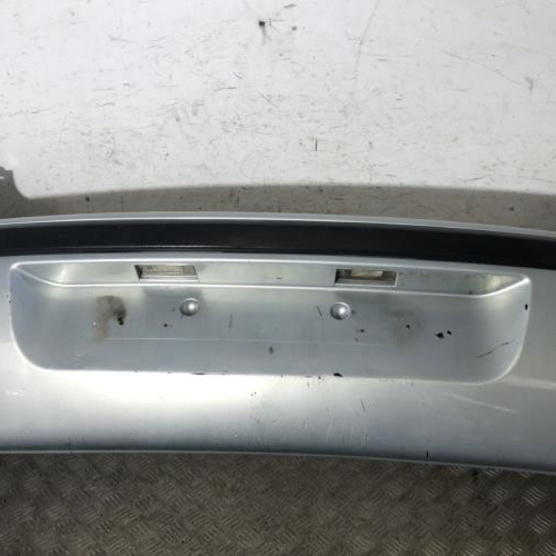 Pare choc arriere RENAULT LAGUNA 2