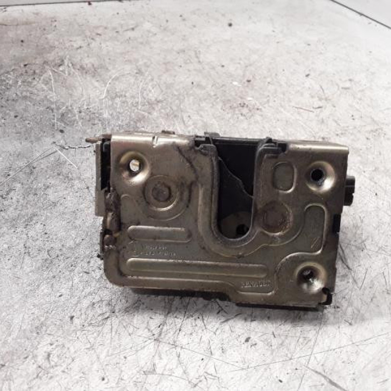 Serrure avant gauche RENAULT MASTER 2 Serrure avant gauche RENAULT MASTER 2