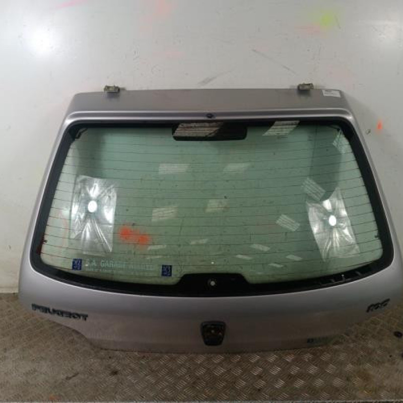 Malle/Hayon arriere PEUGEOT 106 Malle/Hayon arriere PEUGEOT 106