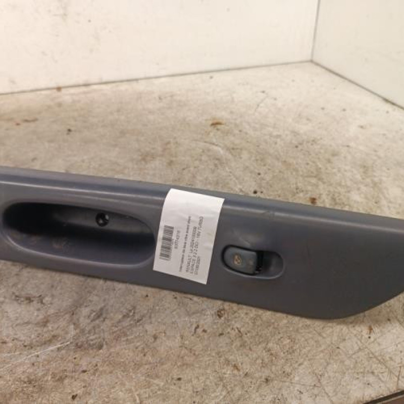 Interrupteur de leve vitre avant droit RENAULT ESPACE 3