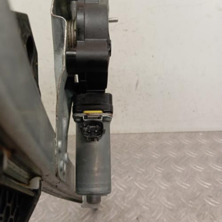 Leve vitre electrique avant droit DACIA SANDERO 2