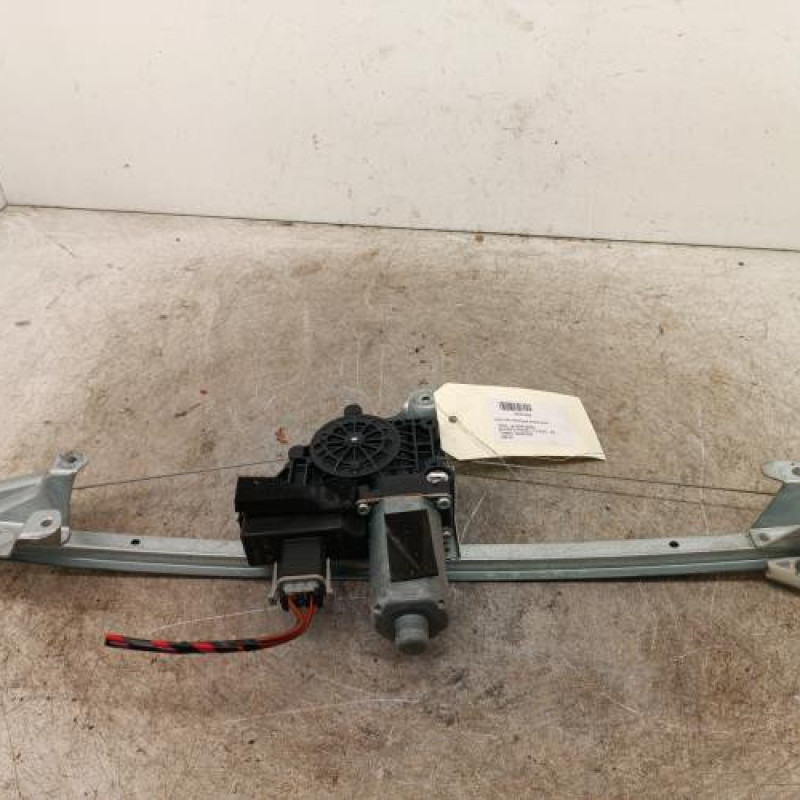 Leve vitre electrique arriere droit OPEL ZAFIRA B