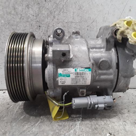 Compresseur clim RENAULT GRAND MODUS Photo n°1
