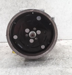 Compresseur clim RENAULT GRAND MODUS Photo n°4