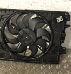 Moto ventilateur radiateur RENAULT CLIO 4 Photo n°4