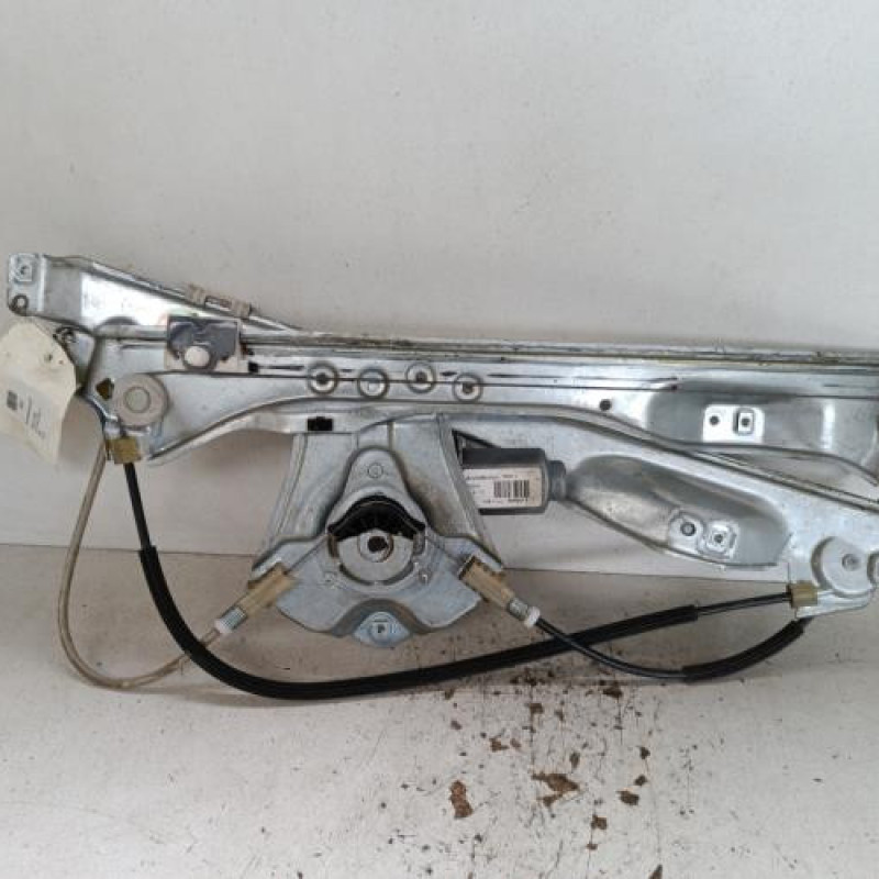 Leve vitre electrique avant droit RENAULT CLIO 3