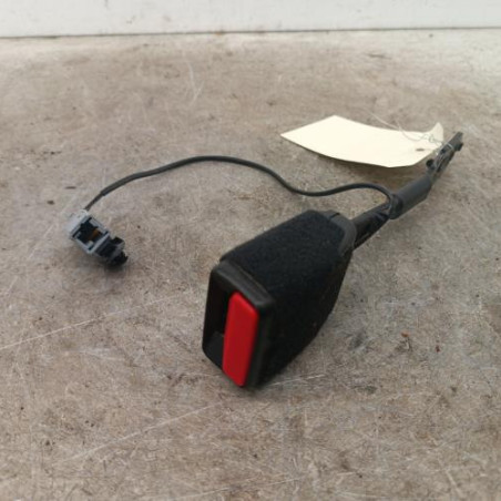 Attache ceinture avant droit PEUGEOT 2008 1