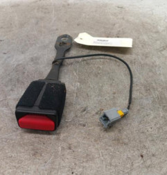 Attache ceinture avant gauche PEUGEOT 2008 1