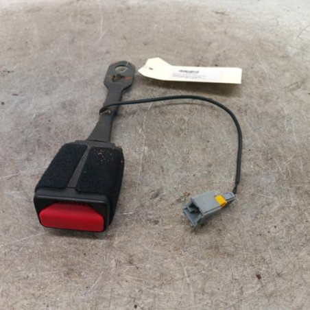 Attache ceinture avant gauche PEUGEOT 2008 1