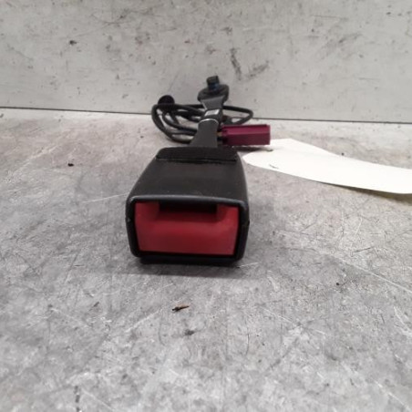 Attache ceinture avant droit FORD GRAND C-MAX 2