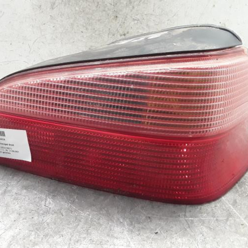 Feu arriere principal droit (feux) PEUGEOT 106 Feu arriere principal droit (feux) PEUGEOT 106