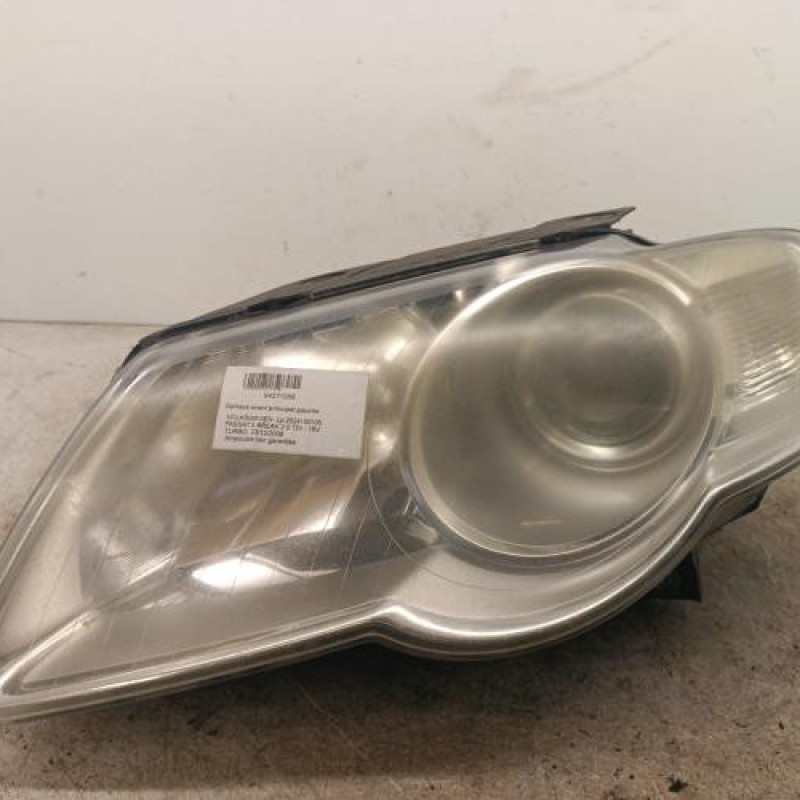Optique avant principal gauche (feux)(phare) VOLKSWAGEN PASSAT 5