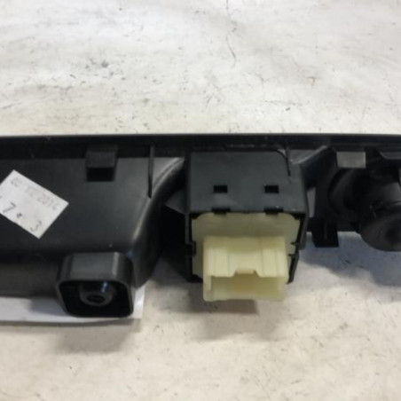 Interrupteur de leve vitre avant gauche RENAULT TWINGO 3