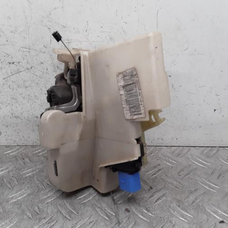 Serrure avant droit VOLKSWAGEN POLO 4