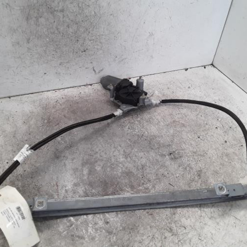 Leve vitre electrique avant gauche RENAULT CLIO 2