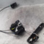 Serrure avant droit TOYOTA AURIS 1