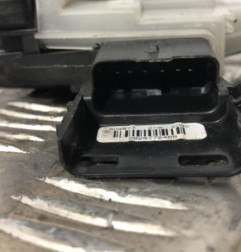 Serrure arriere droit PEUGEOT 208 2