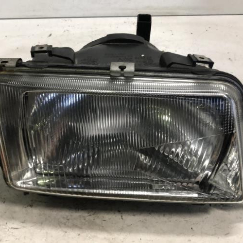 Optique avant principal droit (feux)(phare) AUDI 80 3