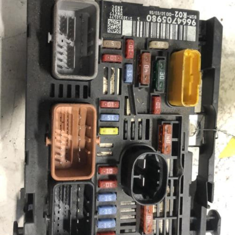 Boitier servitude moteur (BSM) PEUGEOT 407