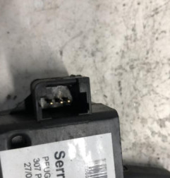 Serrure de hayon PEUGEOT 307