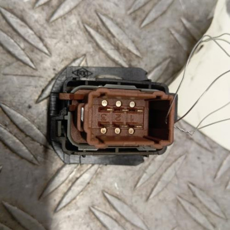 Interrupteur de leve vitre avant droit RENAULT LAGUNA 2