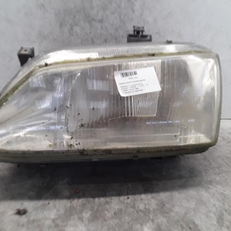 Optique avant principal gauche (feux)(phare) RENAULT SCENIC 1