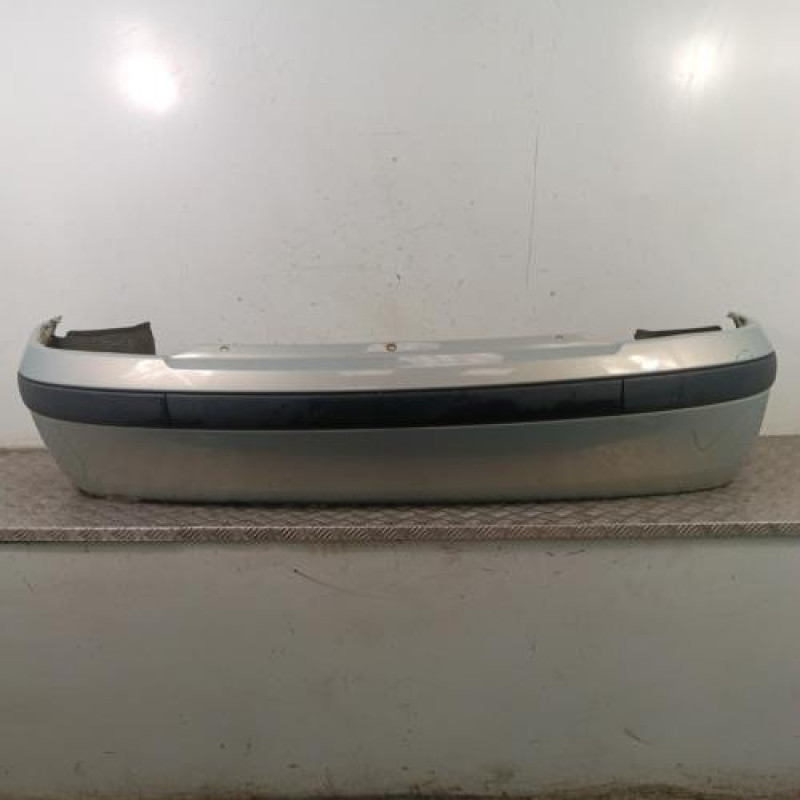 Pare choc arriere RENAULT MEGANE 1 Pare choc arriere RENAULT MEGANE 1
