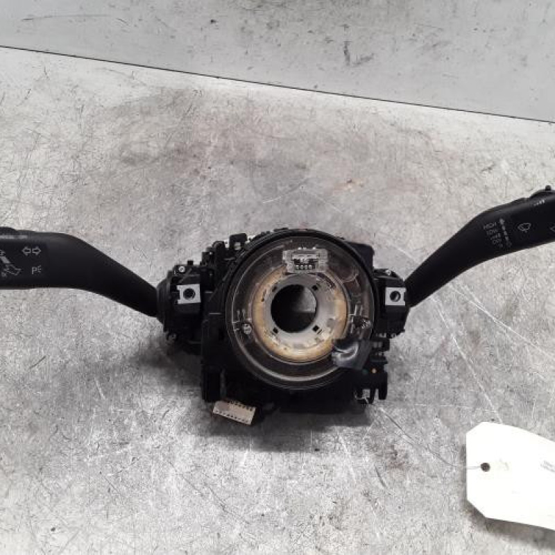 Com (Bloc Contacteur Tournant+Commodo Essuie Glace+Commodo Phare) VOLKSWAGEN GOLF 6