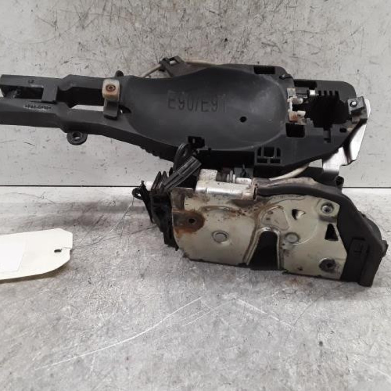 Serrure avant gauche BMW SERIE 3 E90 Serrure avant gauche BMW SERIE 3 E90