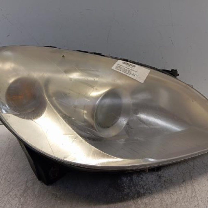 Optique avant principal droit (feux)(phare) MERCEDES CLASSE B 245