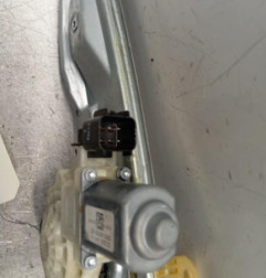 Leve vitre electrique arriere gauche FORD FOCUS 3 Photo n°4