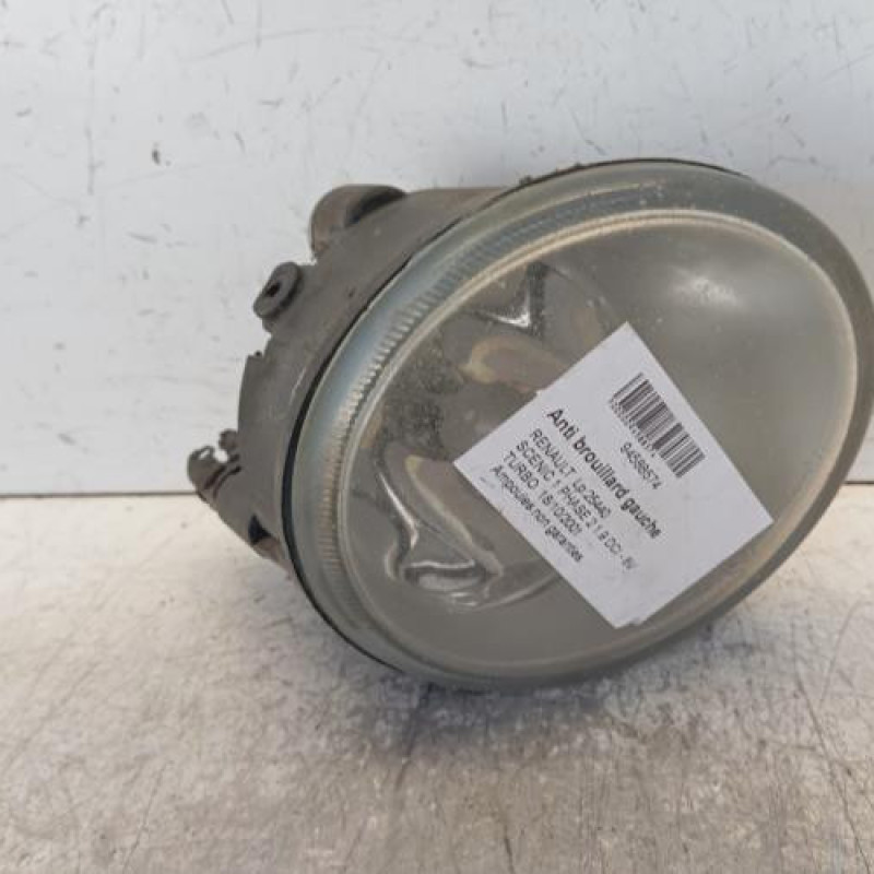 Anti brouillard gauche (feux) RENAULT SCENIC 1 Anti brouillard gauche (feux) RENAULT SCENIC 1