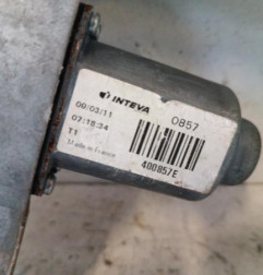 Leve vitre electrique avant droit RENAULT CLIO 3 Photo n°3
