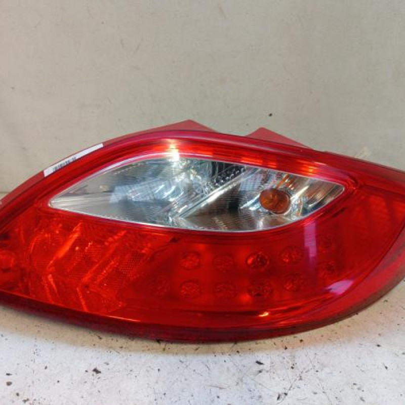 Feu arriere principal droit (feux) MAZDA 2 2 Feu arriere principal droit (feux) MAZDA 2 2