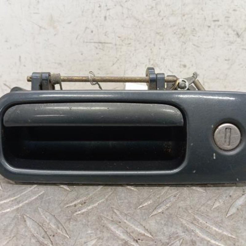 Poignee porte coffre VOLKSWAGEN POLO 3 Poignee porte coffre VOLKSWAGEN POLO 3