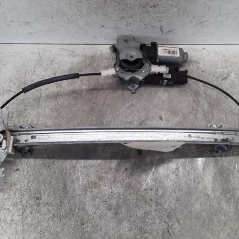Leve vitre electrique avant gauche NISSAN PATHFINDER 2